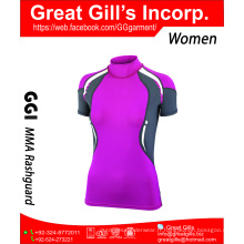 GREAT GILLS INCORPORATION vêtements de compression personnalisés / femmes combattent l&#39;usure / garde-éruption personnalisé